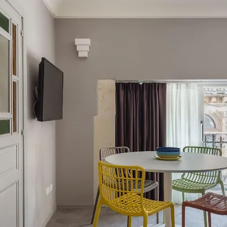 Apartment Pantheon A Due Passi Da Ortigia *